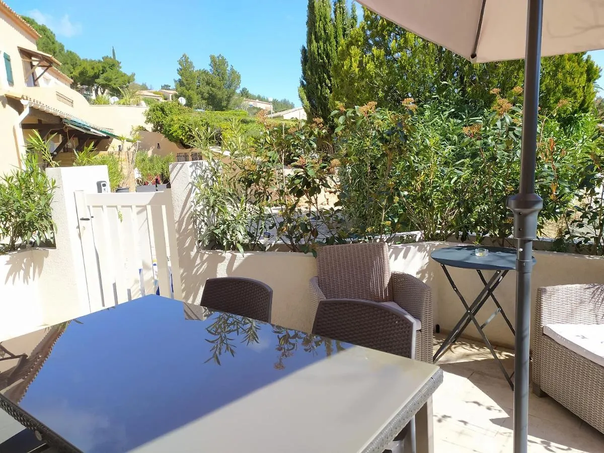 Vacance location mer piscine var sud terrasse Les Issambres